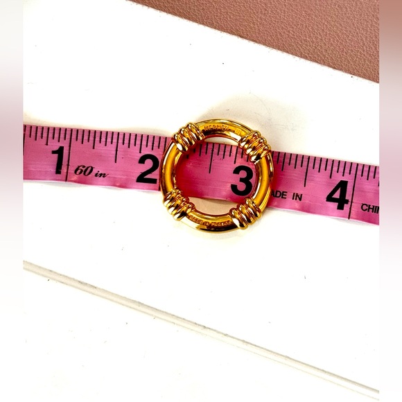 HERMรS Bout Gold Plated Women's Scarf
Ring Like New - Picture 5 of 5